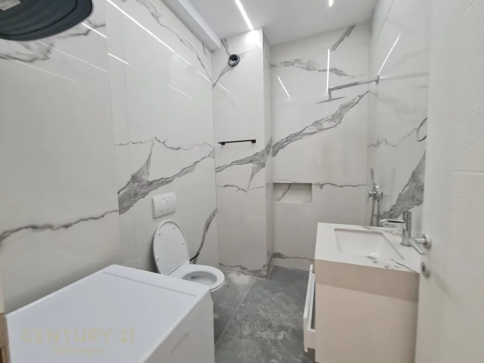 Tirane, jap me qera apartament 2+1+2+POST PARKIMI , 110 m² 1.200 € (LIQENI I THATE)