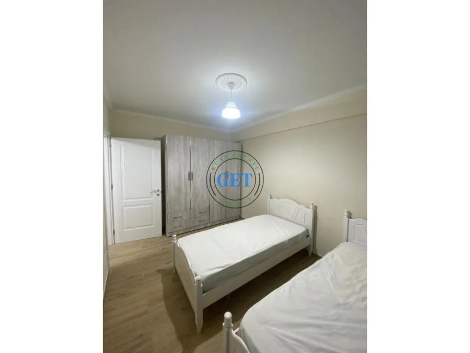 Durres, jepet me qera apartament 2+1+Ballkon Kati 3, 120 m² 350 € (lagja 17 Durres)