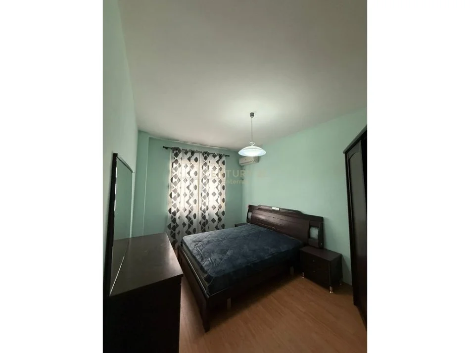 Tirane, jap me qera apartament 2+1 , 105 m² 650 € (Kopshti Zoologjik)