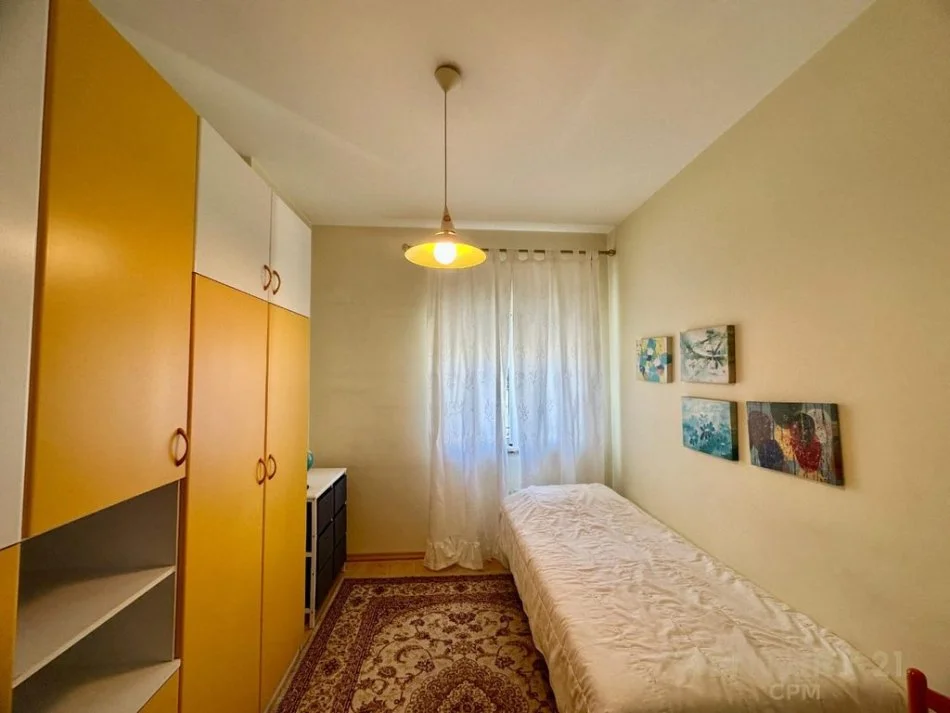 Tirane, jap me qera apartament 2+1+Ballkon , 103 m² 800 € (KOMUNA E PARISIT)