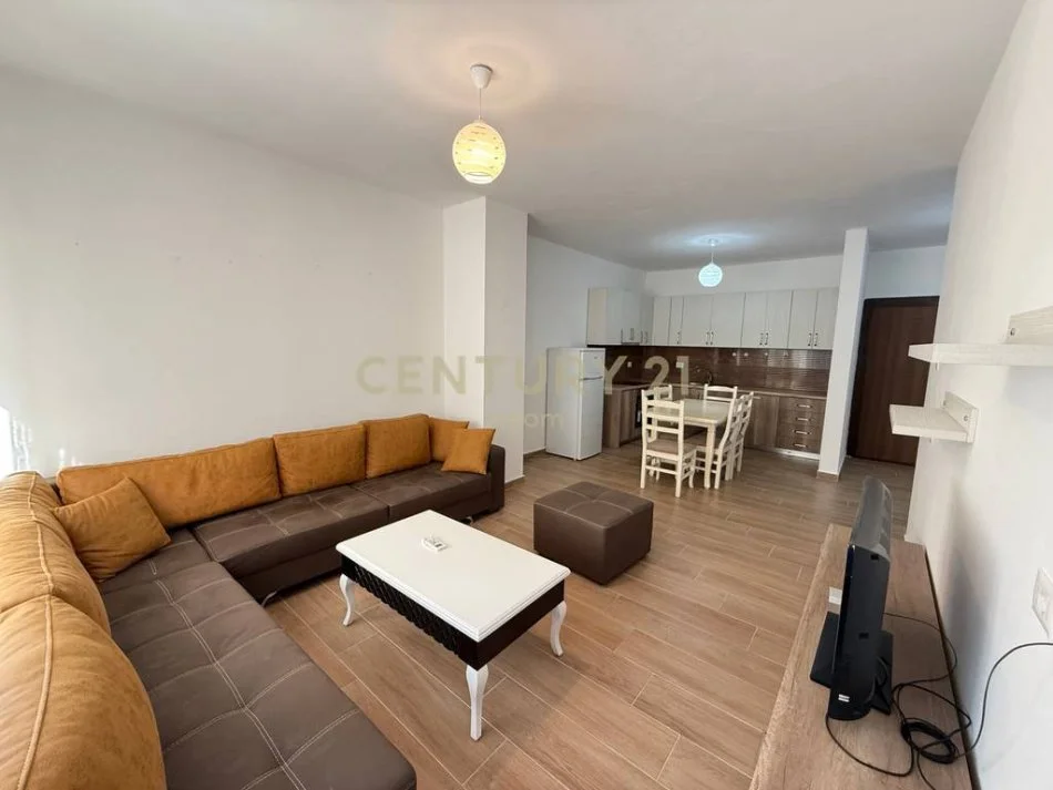 Shqiperi, jepet me qera apartament 1+1+Aneks+Ballkon Kati 2, 70 m² 650 € (Neom117965)