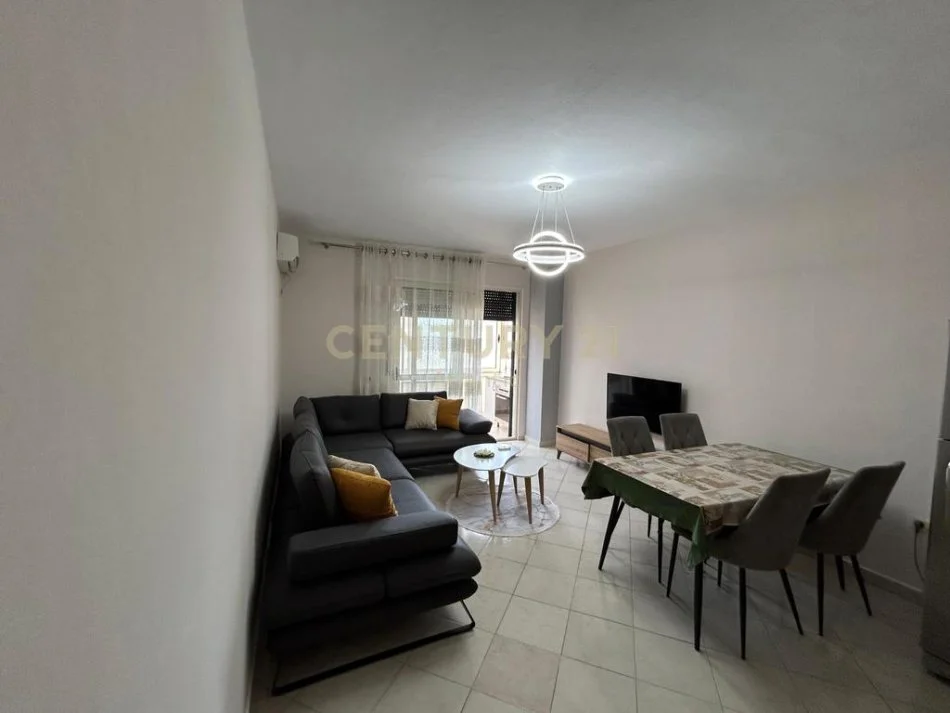 Durres, jepet me qera apartament 1+1+Ballkon Kati 2, 65 m² 450 € (plazh)