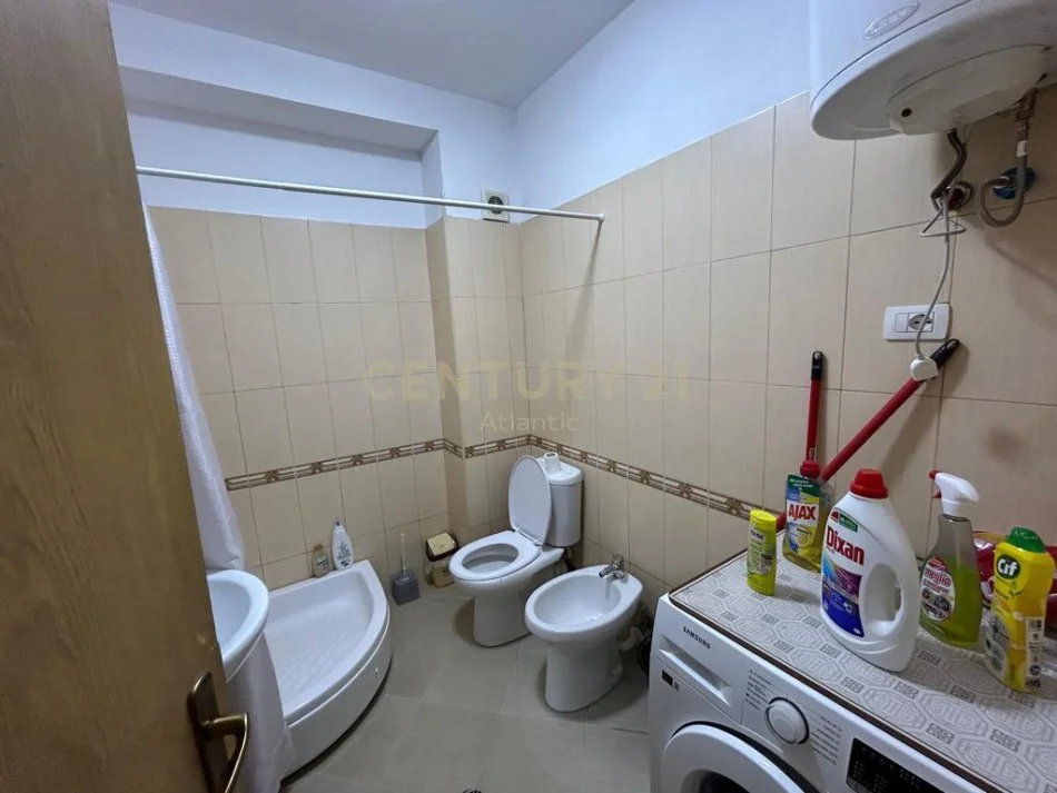 Durres, jepet me qera apartament 1+1+Ballkon Kati 2, 65 m² 450 € (plazh)