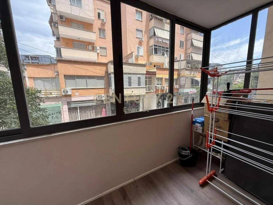 Tirane, shitet apartament 1+1 Kati 2, 68 m² 165.000 € 