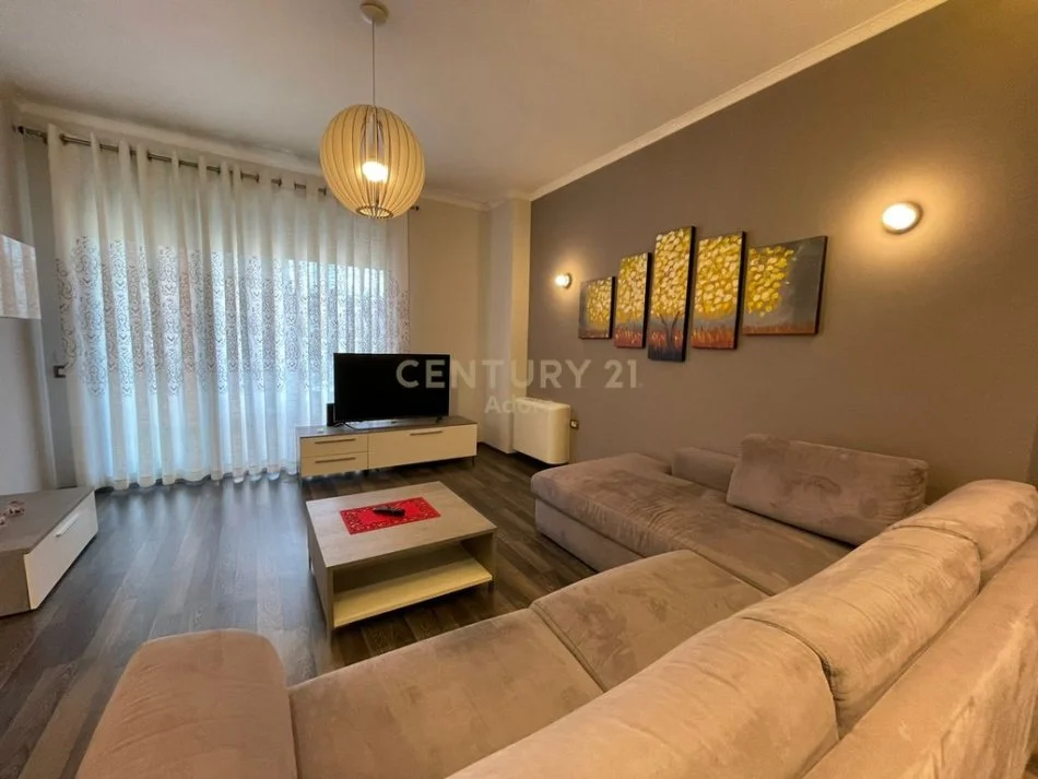 Tirane, jepet me qera apartament 2+1 Kati 3, 111 m² 1.400 € (Rruga Marko Bocari)
