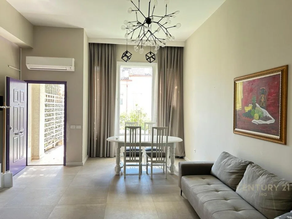 Tirane, jap me qera apartament 2+1 , 110 m² 1.200 € (KODRA E DIELLIT)