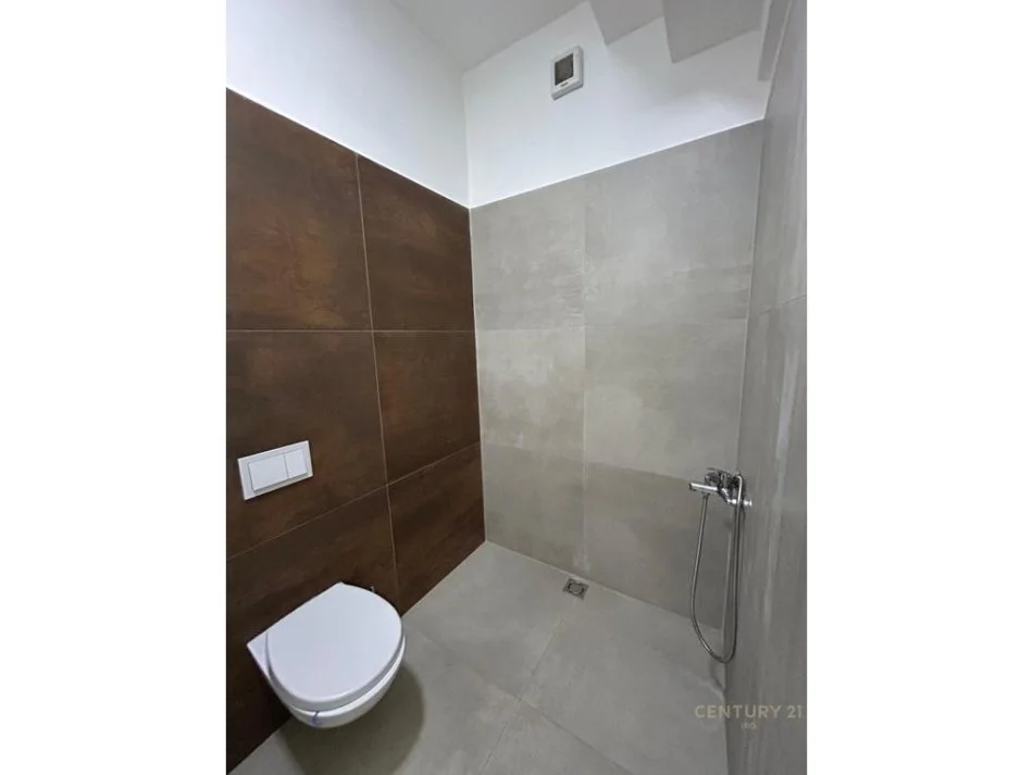 Tirane, jap me qera apartament 2+1 , 110 m² 1.200 € (KODRA E DIELLIT)