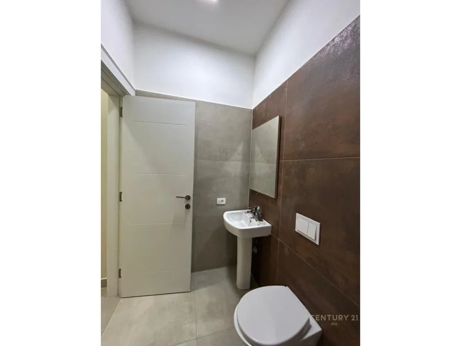 Tirane, jap me qera apartament 2+1 , 110 m² 1.200 € (KODRA E DIELLIT)