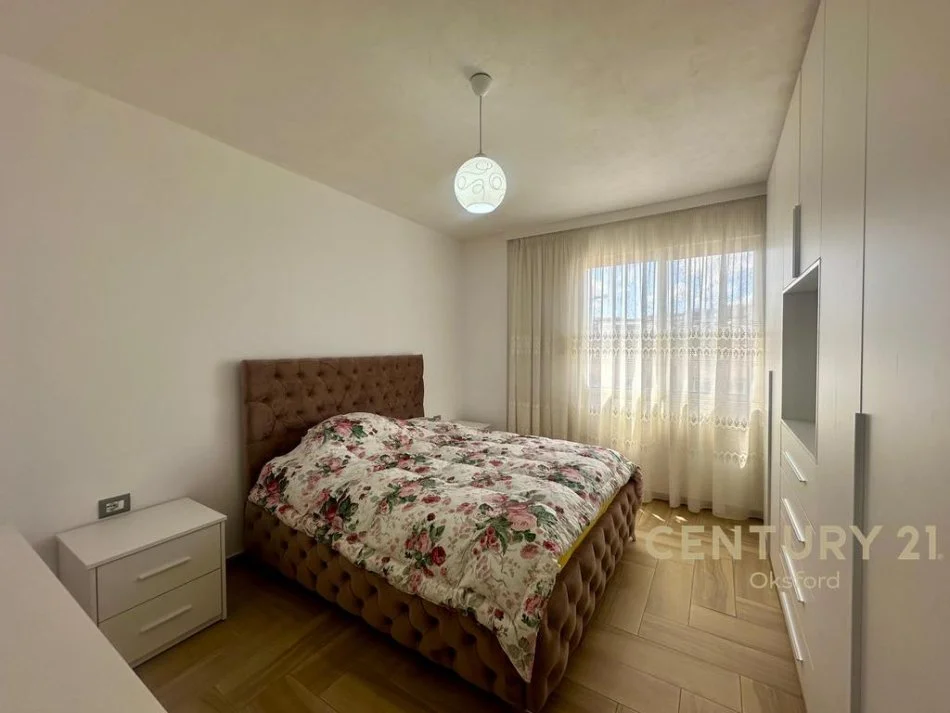 Tirane, jepet me qera apartament 2+1 Kati 4, 100 m² 800 € (Mozaiku i Tiranes)