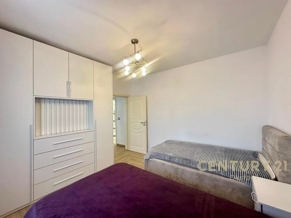 Tirane, jepet me qera apartament 2+1 Kati 4, 100 m² 800 € (Mozaiku i Tiranes)