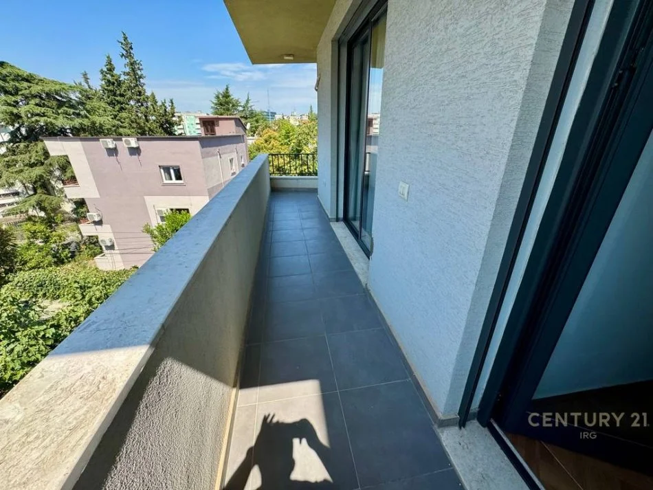 Tirane, jepet me qera apartament Kati 2, 123 m² 650 € 