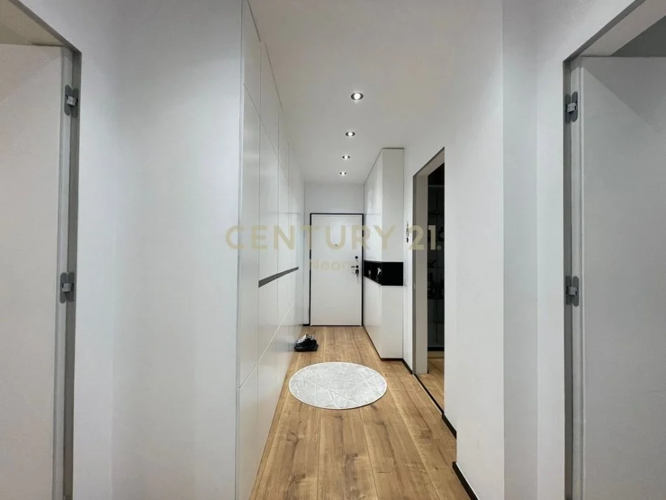 Tirane, shitet apartament 2+1+Ballkon Kati 1, 121 m² 369.000 € (Liqeni i Thate)