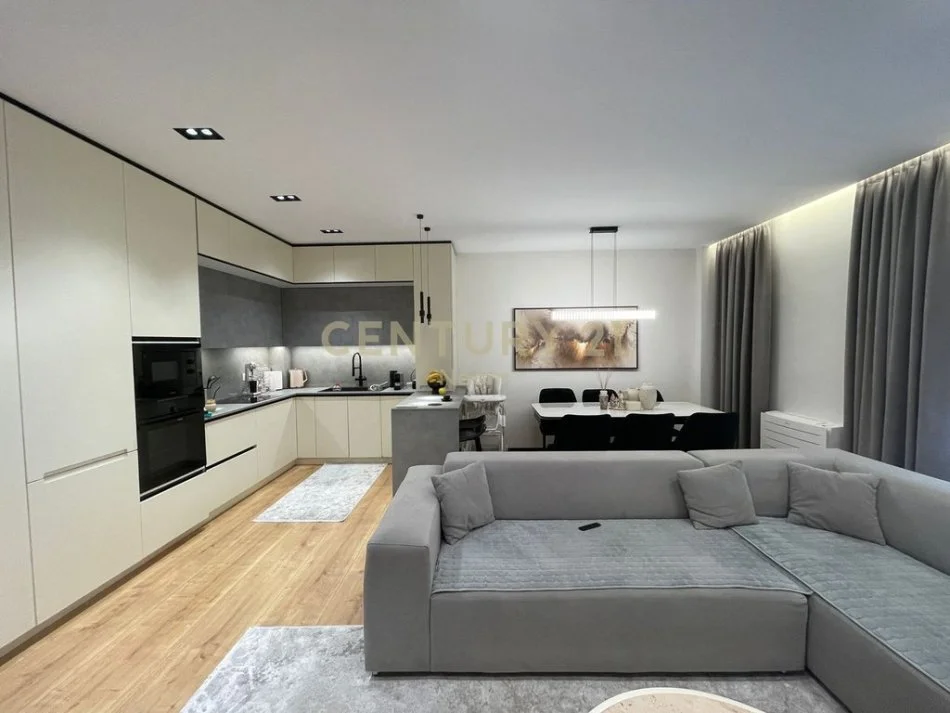 Tirane, shitet apartament 2+1+Ballkon Kati 1, 121 m² 369.000 € (Liqeni i Thate)