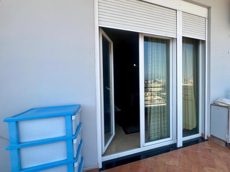 Tirane, jepet me qera apartament 1+1+Ballkon Kati 7, 67 m² 500 € 