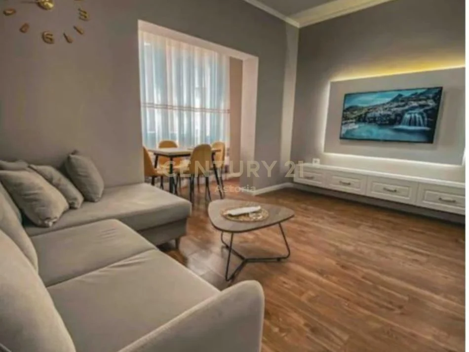 Tirane, shitet apartament 2+1+Aneks+Ballkon Kati 5, 117 m² 210.000 € 