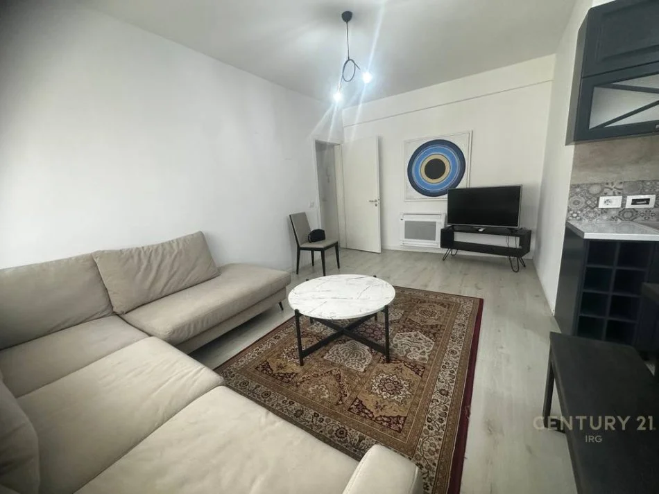 Tirane, jepet me qera apartament 2+1+Ballkon Kati 7, 90 m² 750 € (Xhamllik)