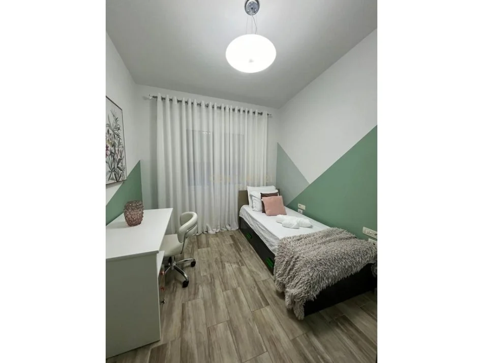 Shqiperi, jepet me qera apartament 2+1 Kati 4, 72 m² 650 € (Lulushtja 1 Maj)