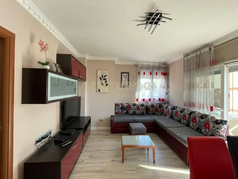 Durres, jepet me qera apartament 1+1 Kati 2, 70 m² 400 € (PLAZH RROTA KUQE)