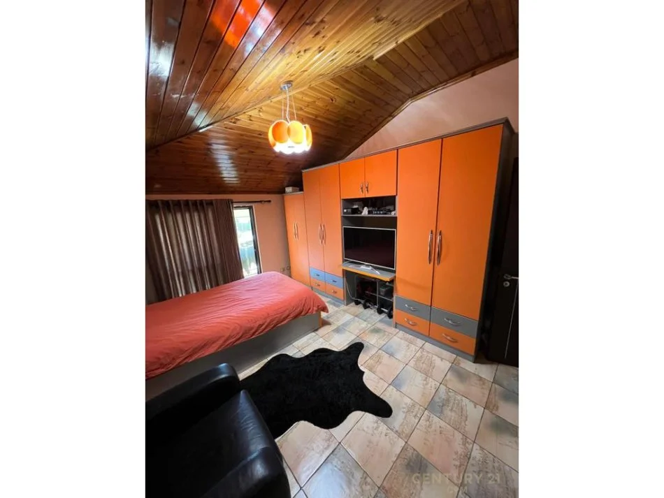 Tirane, shitet apartament 3+1 Kati 2, 132 m² 170.000 € 