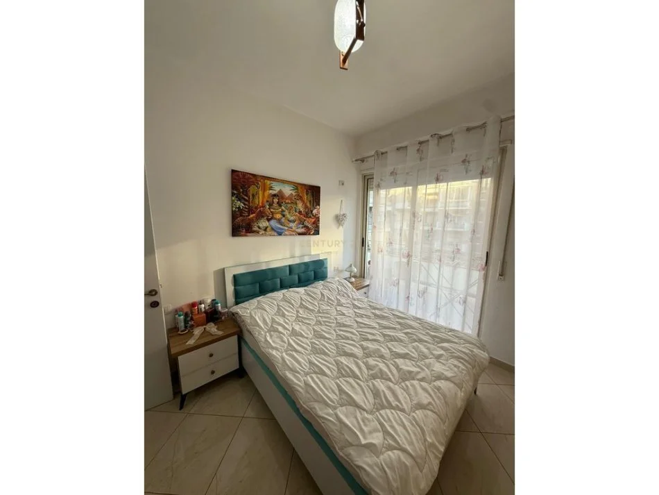 Tirane, jepet me qera apartament 1+1 Kati 5, 60 m² 500 € 