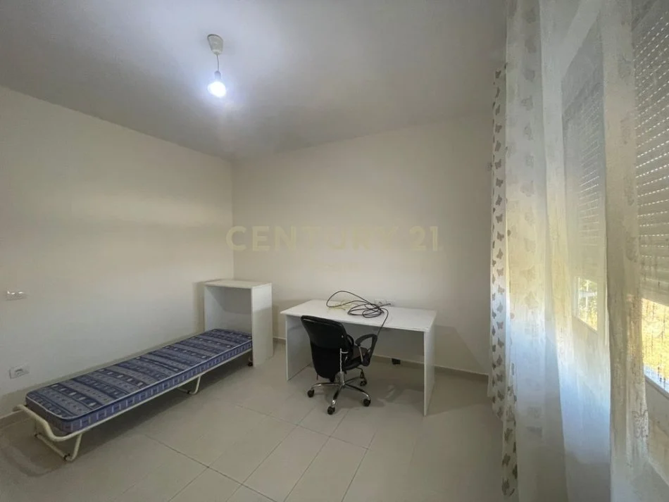 Tirane, jepet me qera apartament 2+1+Aneks+Ballkon Kati 2, 95 m² 550 € (Neom119437)