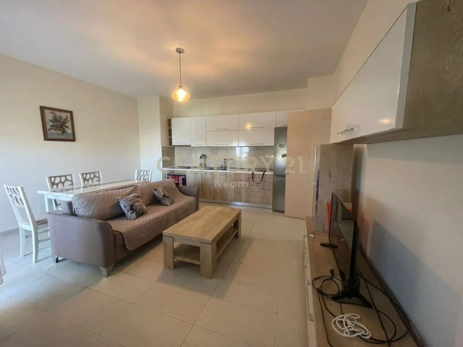 Tirane, jepet me qera apartament 2+1+Aneks+Ballkon Kati 2, 95 m² 550 € (Neom119437)
