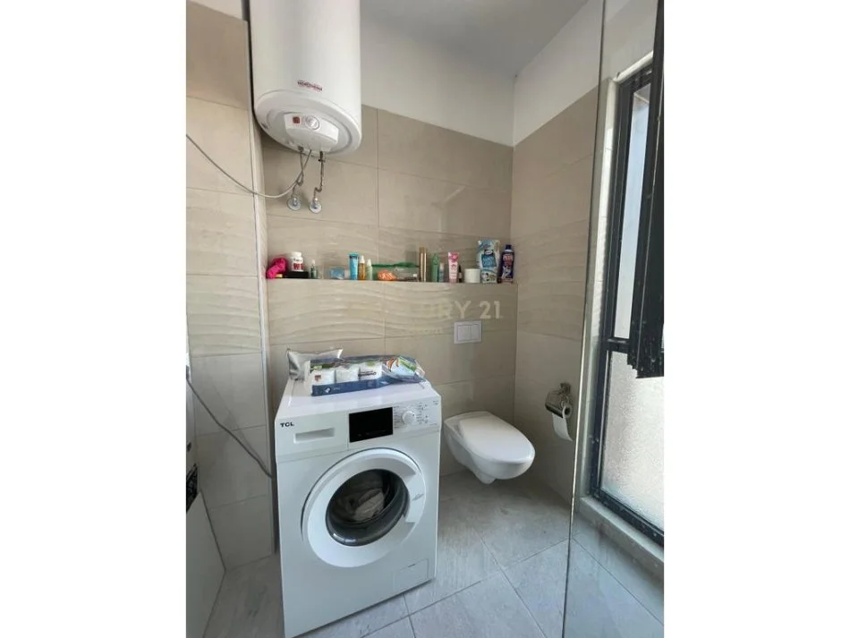 Tirane, jepet me qera apartament 2+1+Aneks+Ballkon Kati 11, 87 m² 800 € (Neom119440)