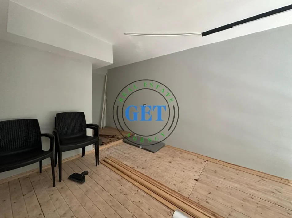 Durres, jepet me qera apartament 2+1 Kati 0, 40 m² 450 € 