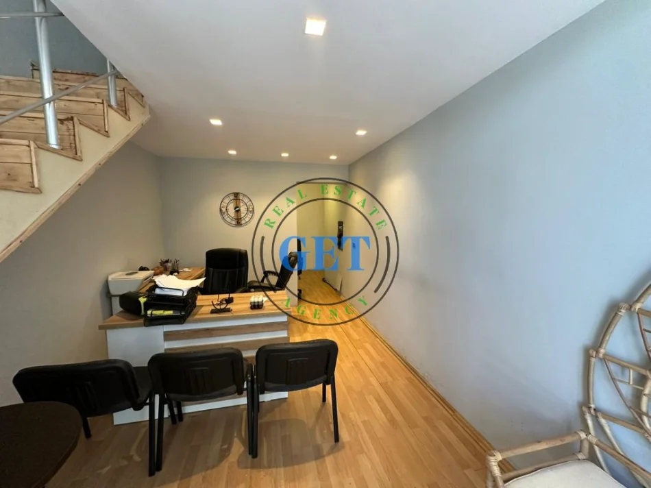 Durres, jepet me qera apartament 2+1 Kati 0, 40 m² 450 € 