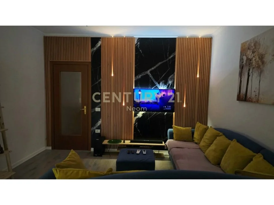 Tirane, jepet me qera apartament 2+1+Aneks+Ballkon Kati 10, 114 m² 1.500 € (Neom116505)