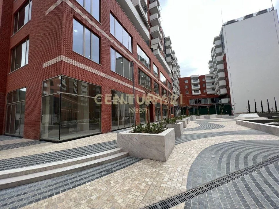 Tirane, jepet me qera ambjent biznesi Kati 0, 110 m² 2.200 € (Kompleksi Delijorgji)