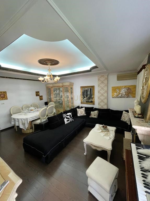 Tirane, jepet me qera 2+1+Aneks+Ballkon Kati 6, 1.200 € 