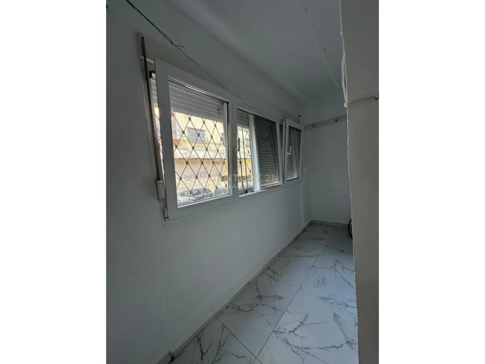 Tirane, jepet me qera apartament 1+1 Kati 1, 59 m² 450 € 
