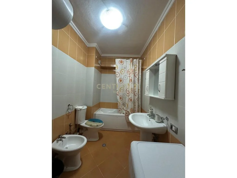 Tirane, jap me qera apartament 2+1 Kati 2, 127 m² 600 € (Don Bosko)