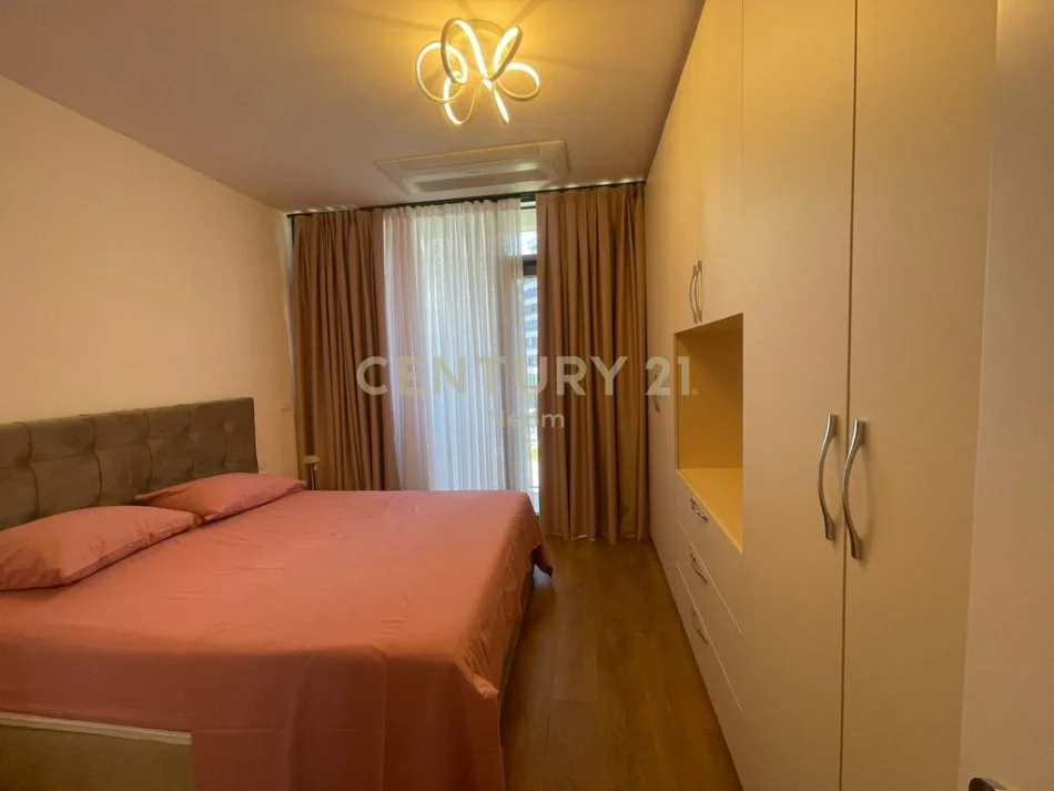 Tirane, jepet me qera apartament 2+1+Aneks+Ballkon Kati 3, 85 m² 1.300 € (Neom119858)
