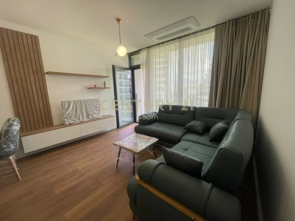 Tirane, jepet me qera apartament 2+1+Aneks+Ballkon Kati 3, 85 m² 1.300 € (Neom119858)