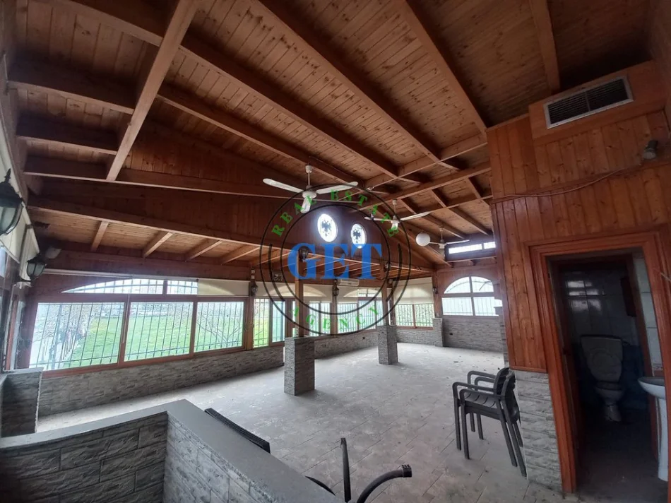 Durres, jepet me qera Kati 2, 70 m² 600 € (Stadiumi)