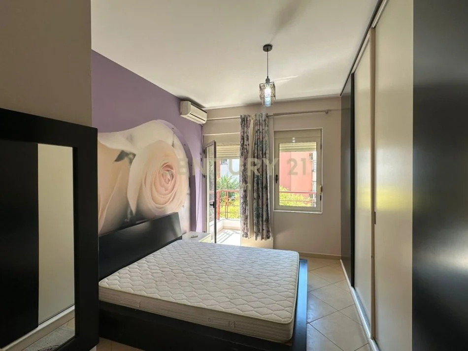 Tirane, jepet me qera apartament 1+1+Aneks+Ballkon Kati 1, 70 m² 500 € (Neom119183)