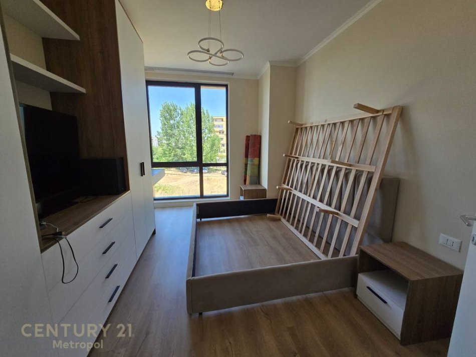 Tirane, jepet me qera apartament 1+1 Kati 2, 53 m² 480 € (Bulevadi i Ri)