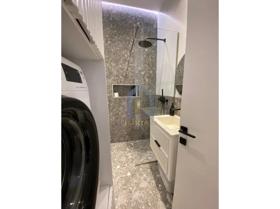 Vlore, shitet apartament 1+1 Kati 0, 112 m² 290.000 € (2 Garzoniere per shitje ne Vlore Buze Detit)