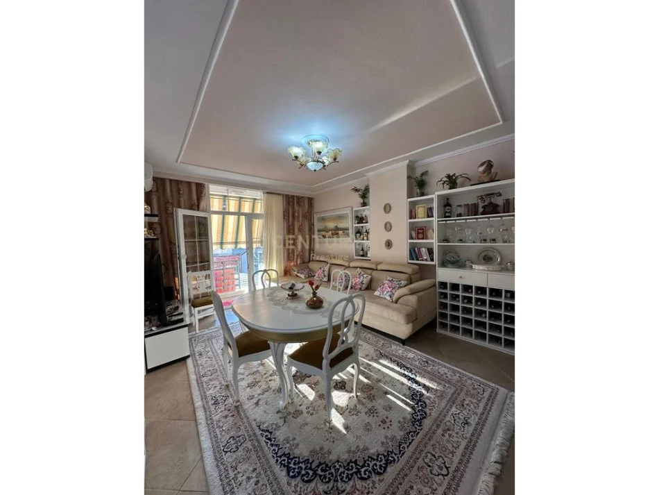 Tirane, shitet apartament 2+1 Kati 2, 130 m² 250.000 € 