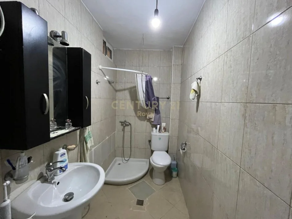 Tirane, jepet me qera apartament 2+1+Ballkon Kati 2, 73 m² 480 € (Oxhaku prane QSUT)