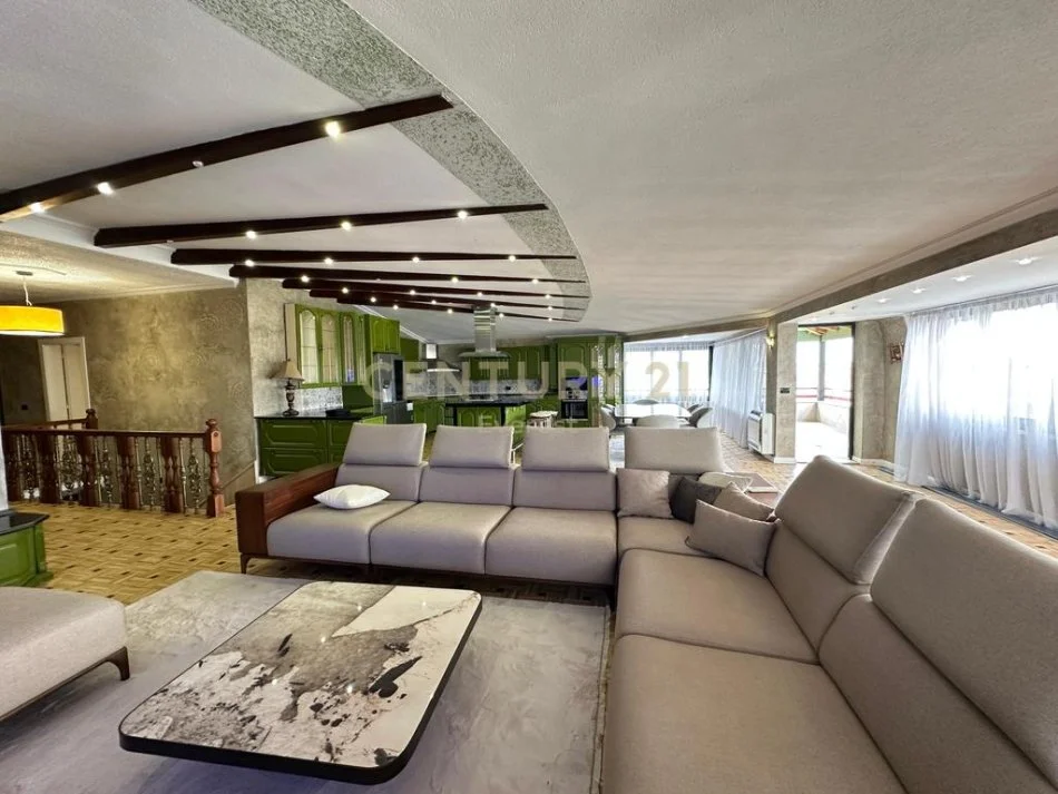 Tirane, shitet 3+1+Aneks+Ballkon Kati 7, 330 m² 800.000 € 