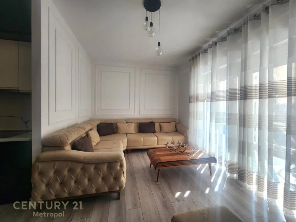 Tirane, jepet me qera apartament 2+1+2 Tualete, Kati 5, 102 m² 1.100 €