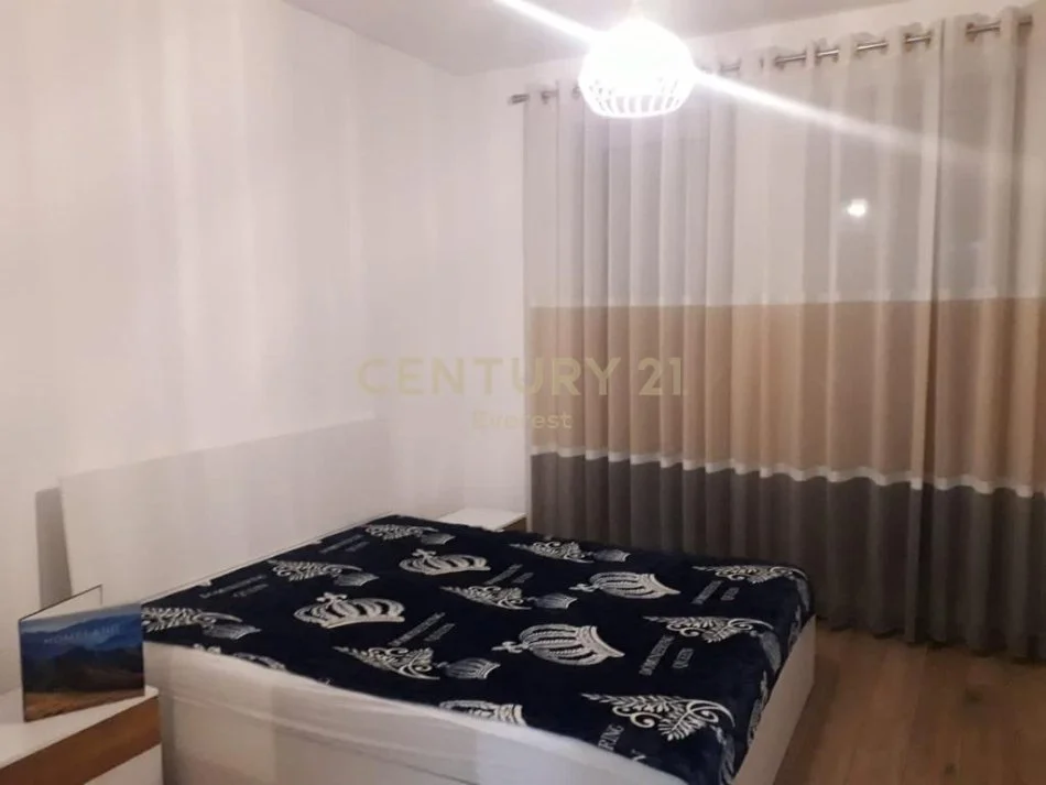 Tirane, jepet me qera apartament 1+1 Kati 5, 70 m² 800 € (Foleja e Gjelber, Rruga Muhamet Gjollesha)