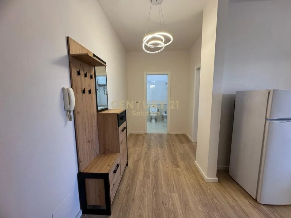 Tirane, jepet me qera apartament 1+1 Kati 5, 70 m² 650 € (Prane Kompleksit Dinamo Tirana Albania)