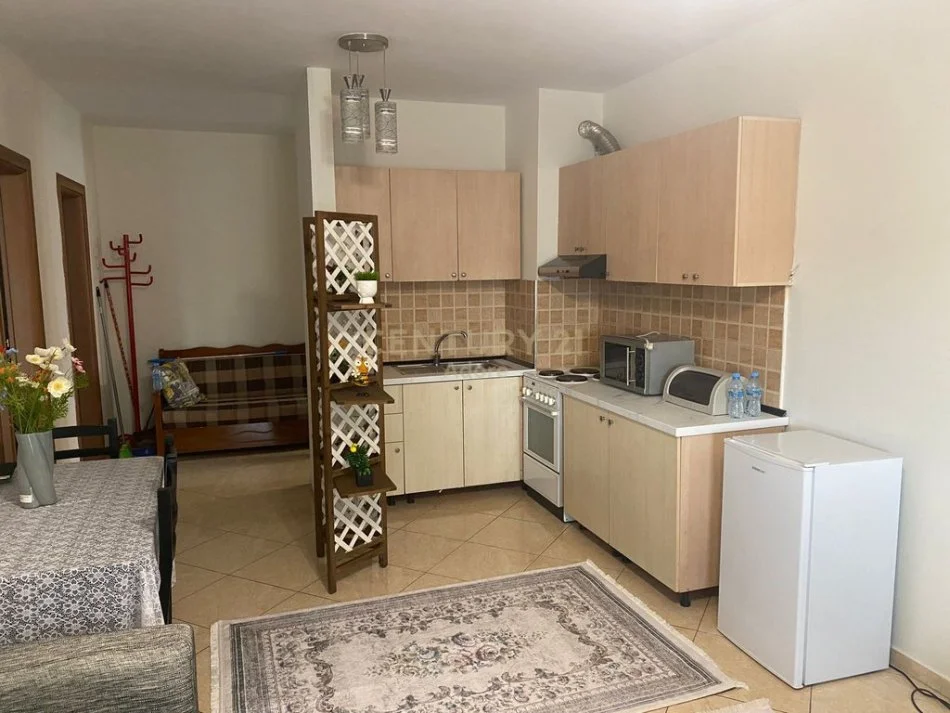 Tirane, jepet me qera apartament 1+1+Ballkon Kati 5, 79 m² 400 € (prane casa italia)