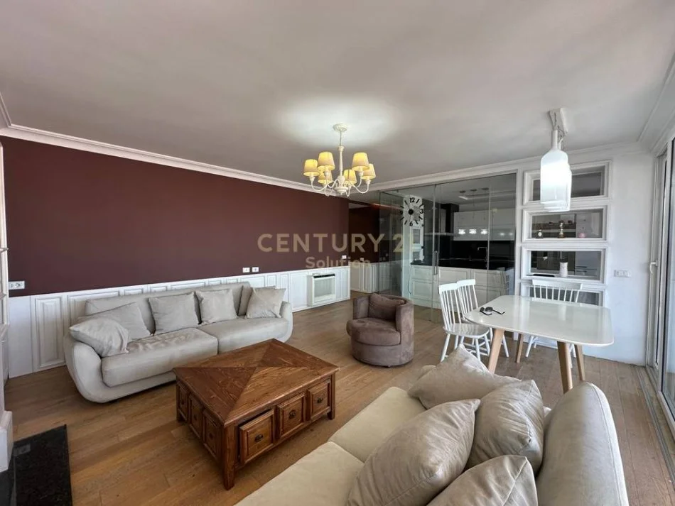 Tirane, jepet me qera apartament 2+1+Ballkon Kati 5, 120 m² 1.000 € (kodra e diellit)