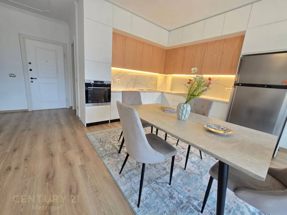 Tirane, jepet me qera apartament 2+1+2 Kati 5, 120 m² 1.150 € (Rruga Reshit Collaku, Shallvaret Tirane)