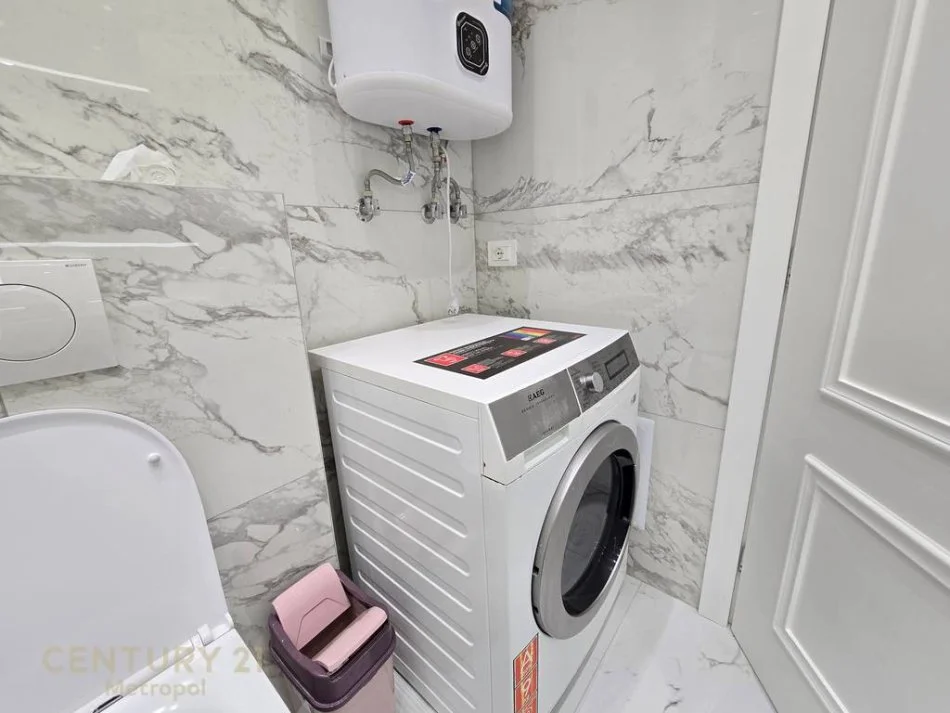 Tirane, jepet me qera apartament 2+1+2 Kati 5, 120 m² 1.150 € (Rruga Reshit Collaku, Shallvaret Tirane)